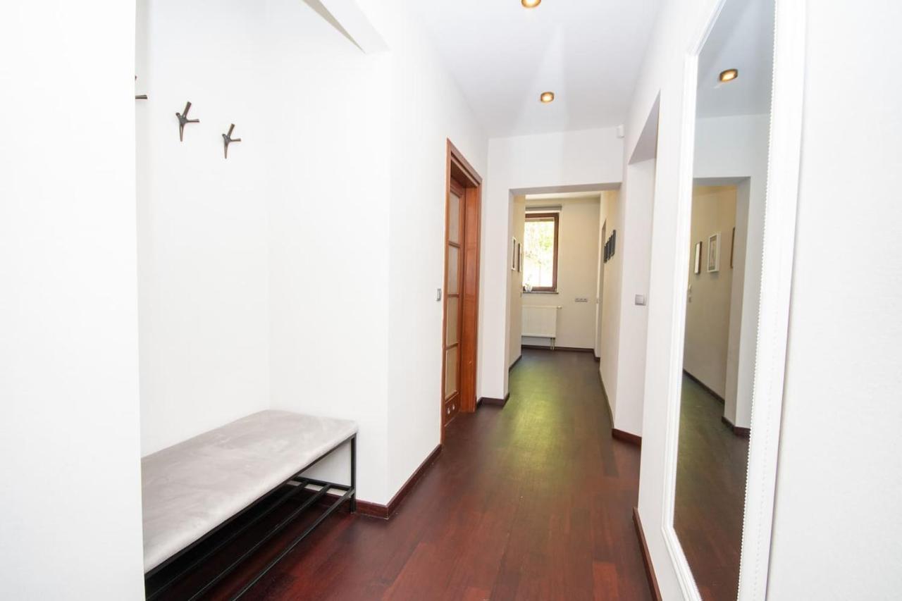 קרקוב Inpoint 2-Bedrooms Apartment With Private Garden And Free Parking מראה חיצוני תמונה