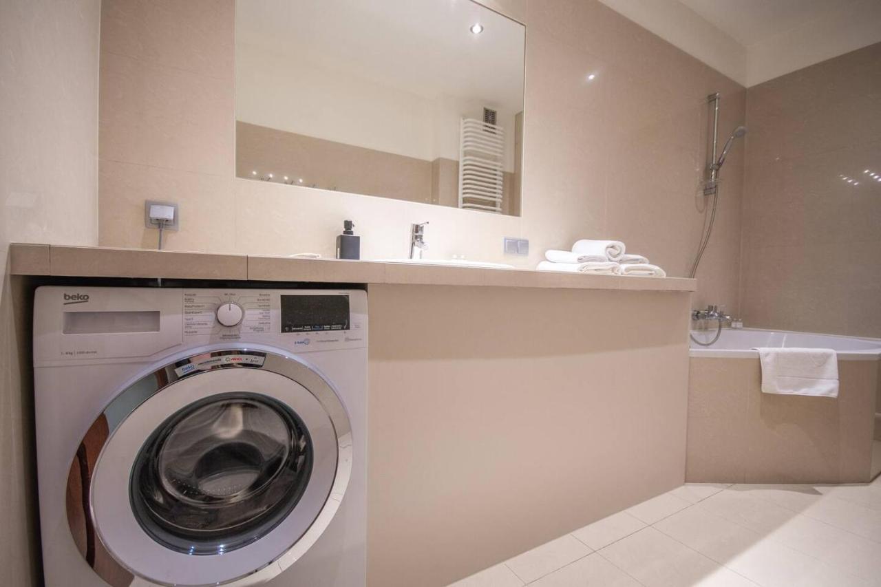 קרקוב Inpoint 2-Bedrooms Apartment With Private Garden And Free Parking מראה חיצוני תמונה
